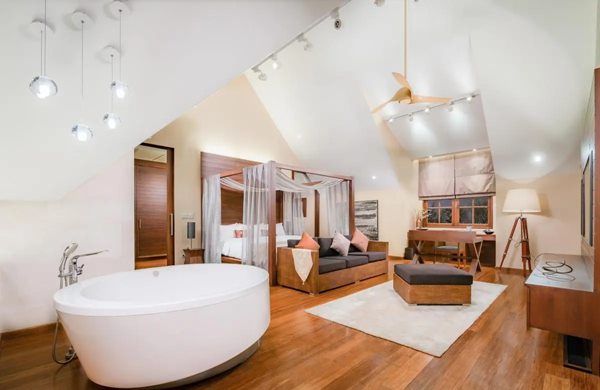 For sale Luxury resort mansion Sukhumvit 71 Fully furnished made furniture Tel 066-145-9935 (รูปที่ 12)