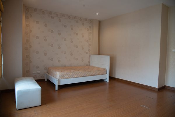 ขายทาวน์โฮม 3 ชั้น บ้านกลางเมือง ศรีนครินทร์ 20 ตารางวา 3 ห้องนอน พร้อมเฟอร์นิเจอร์ โทร 098-394-4695 (รูปที่ 10)