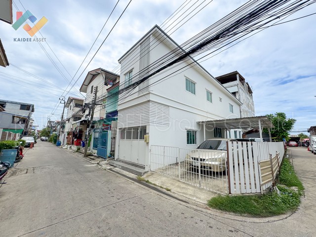 ทาวน์เฮ้าส์ ซอย อ่อนนุช 72 ( สุขุมวิท 77 ) ประเวศ หลังมุม (รูปที่ 2)
