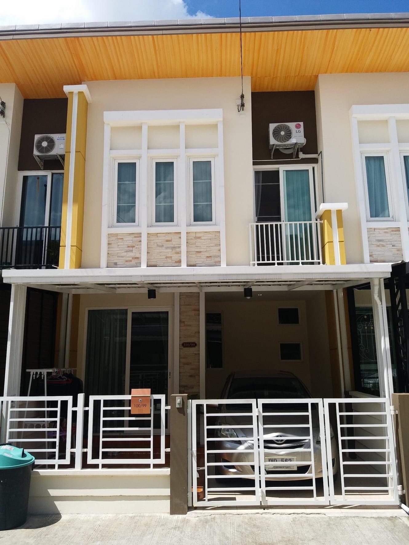 ขายทาวน์โฮม 2ชั้น ตกแต่งพร้อมอยู่ โกลเด้นทาวน์ โครงการ 2อ่อนนุช-ลาดกระบัง