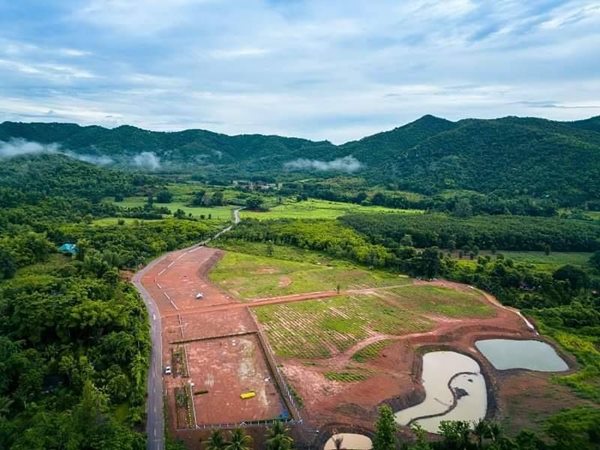 สุข-เกษมเปรมปรี ที่ดินวิวเขาโอบล้อม 360 องศา ณ. เพชรบุรี T.062-1574449 (รูปที่ 4)