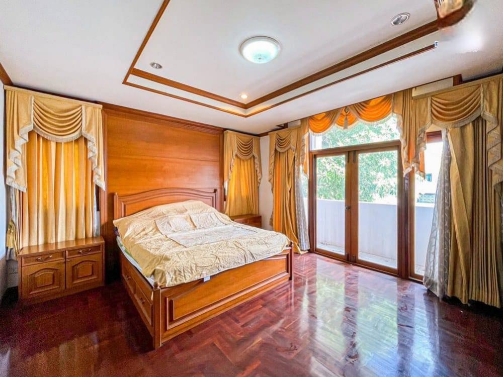 ให้เช่าบ้านเดี่ยว 2ชั้นเนื้อที่ 173ตร.ว พื้นที่ใช้สอย 400ตร.ม 4ห้องนอน 4ห้องน้ำเฟอร์ครบ ถนน บรมราชชนนี ปิ่มเกล้า สาย 3  ราคาเช่า 65,000 บ/ด ขาย 25ล้าน (รูปที่ 3)
