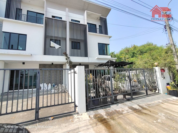 ให้เช่าบ้านแฝด 3ชั้น เนื้อที่ 38ตร.ว พื้นที่ใช้สอย 210ตร.ม 3ห้องนอน 3ห้องน้ำ เฟอร์บางส่วน ถนนเฉลิมพระเกียรติ ร9 ซอย30 ราคาเช่า 30,000 บ/ด (รูปที่ 2)