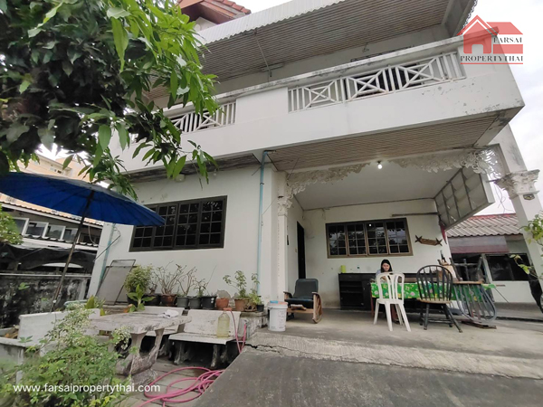 ขายบ้านเดี่ยว 2ชั้นเนื้อที่ 96 ตร.ว พื้นที่ใช้สอย 210ตร.ม 5 ห้องนอน 4 ห้องน้ำ เฟอร์บางส่วน ถนนสุขุมวิท103 ซอยอุดุมสุข ราคาขาย 16 ล้านบาท