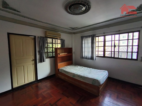 ขายบ้านเดี่ยว 2ชั้นเนื้อที่ 96 ตร.ว พื้นที่ใช้สอย 210ตร.ม 5 ห้องนอน 4 ห้องน้ำ เฟอร์บางส่วน ถนนสุขุมวิท103 ซอยอุดุมสุข ราคาขาย 16 ล้านบาท (รูปที่ 16)