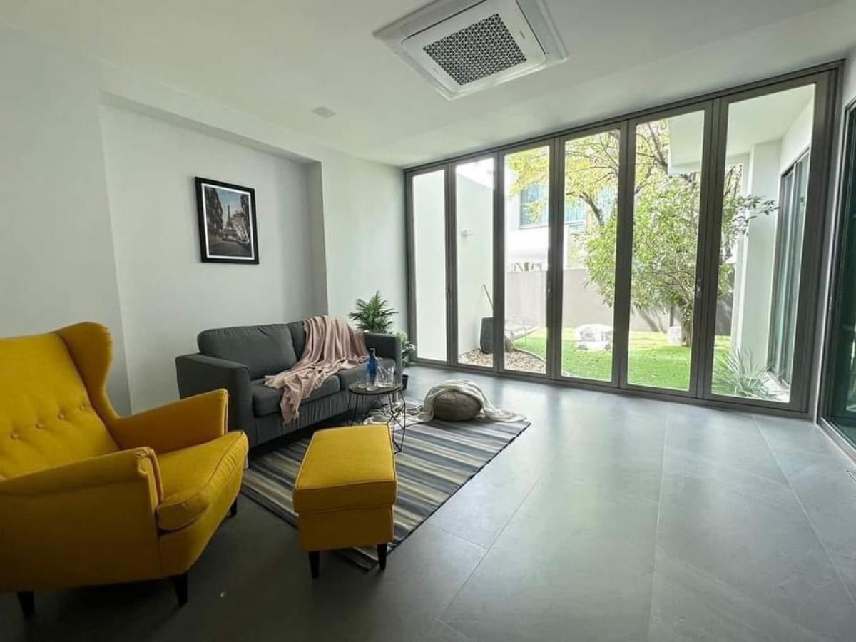 ให้เช่าบ้านเดี่ยวหรู 3ชั้น(Luxury ) บ้านใหม่ เนื้อที่ 70.30ตร.ว พื้นที่ใช้สอย 350 ตร.ม 3ห้องนอน 4ห้องน้ำ3จอดรถ ถนน พระราม 9 ห้างเดอะไนน์ ราคาเช่า 280, (รูปที่ 3)