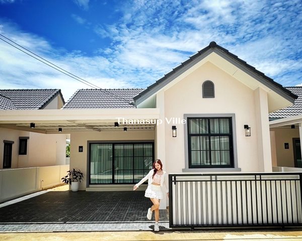 Thanasup Ville อมตะชลบุรี บ้านเดี่ยว อ.พานทอง จ.ชลบุรี สร้างด้วยอิฐแดง ต่อเติมพร้อมอยู่ ราคาพรีเซล พร้อมของแถม เฉพาะเดือนกรกฎาคมนี้ เท่านั้น (รูปที่ 2)
