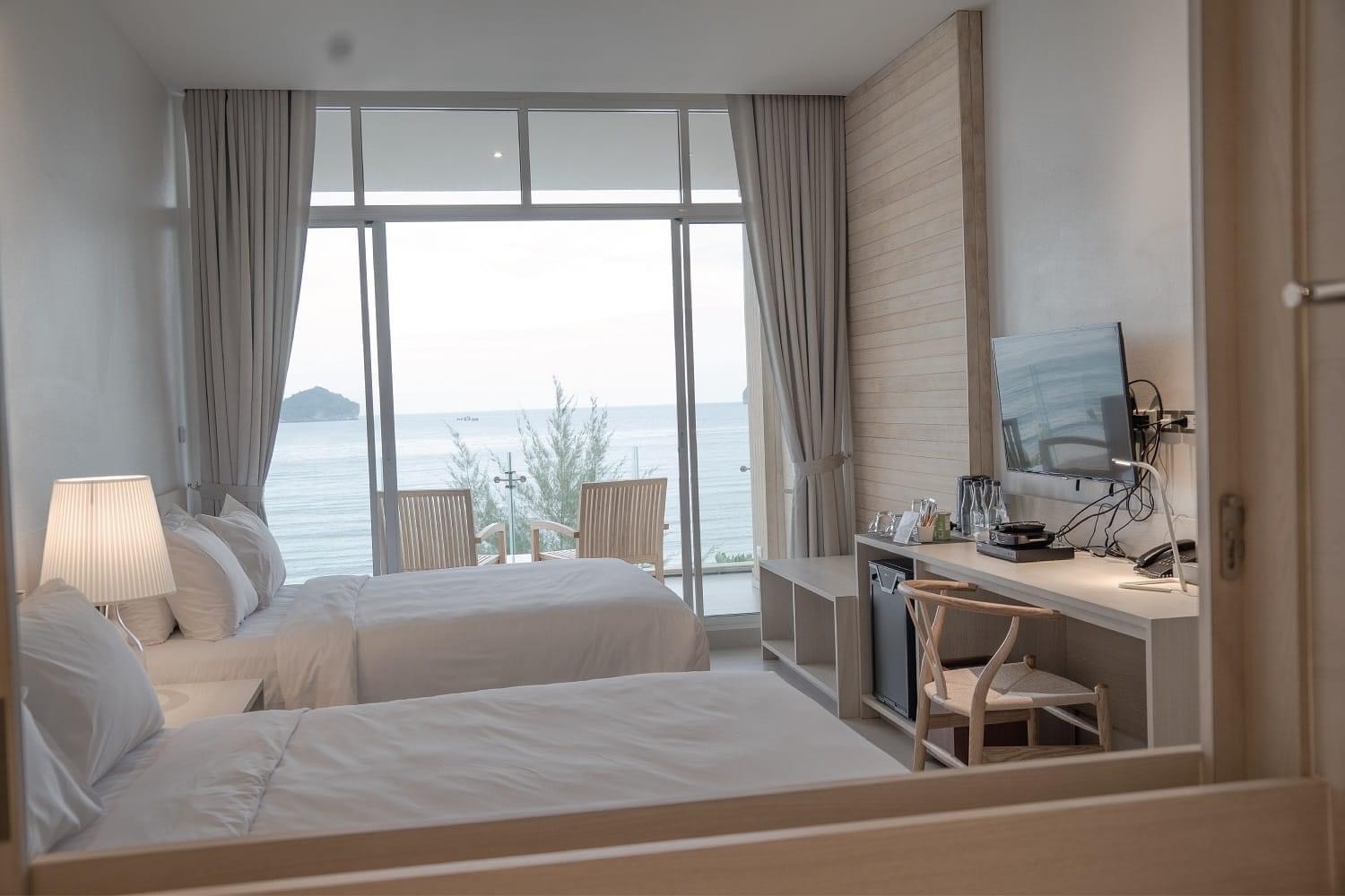 ขายบ้านพร้อมที่ดินติดทะเล​ 2ไร่1งานติดหาดส่วนตัว​ ติดทะเลอ.เมืองประจวบคีรีขันธ์​ แปลงสวย​หน้ากว้างติดทะเล 40​เมตร*ลึก​ 80เมตร​ เป็นสี่เหลี่ยมผืนผ้าสวย (รูปที่ 16)