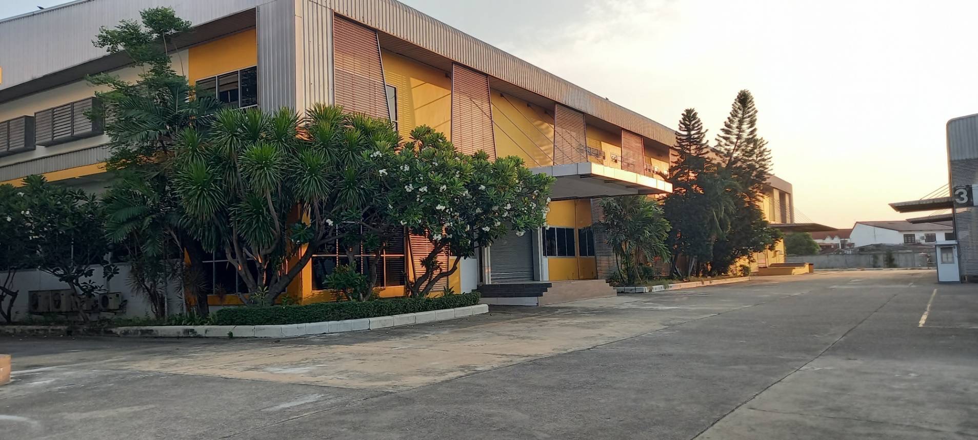 ขายที่ดินพร้อมโรงงานขนาด 20 ไร่ ฝังสีม่วง มี รง.4 มีอาคารโกดัง พร้อมสำนักงาน ห่างเพชรเกษม 1 กม.อยู่เขตติดต่อกทม. นครปฐมและสมุทรสาคร (รูปที่ 3)