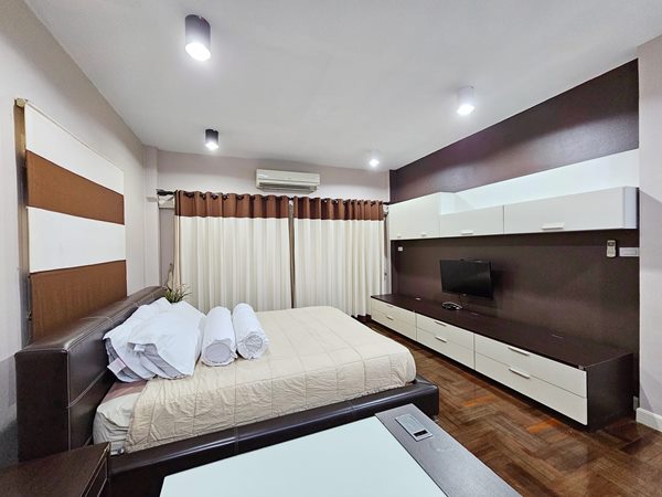 ขาย บ้านเดี่ยว เฟอร์นิเจอร์+บิ้วอิน พร้อมอยู่ ม.ศรีกาญจน์ พาร์ควิว สรงประภา-ดอนเมือง โทร 066-145-9935 (รูปที่ 13)