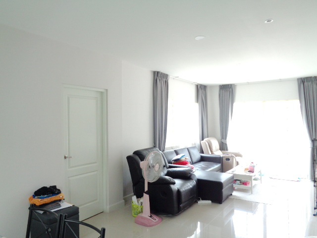 H1169 ขายบ้านเดี่ยวมือ2 สภาพใหม่มากๆ เซนโทร Centro ประชาอุทิศ 90 (รูปที่ 2)