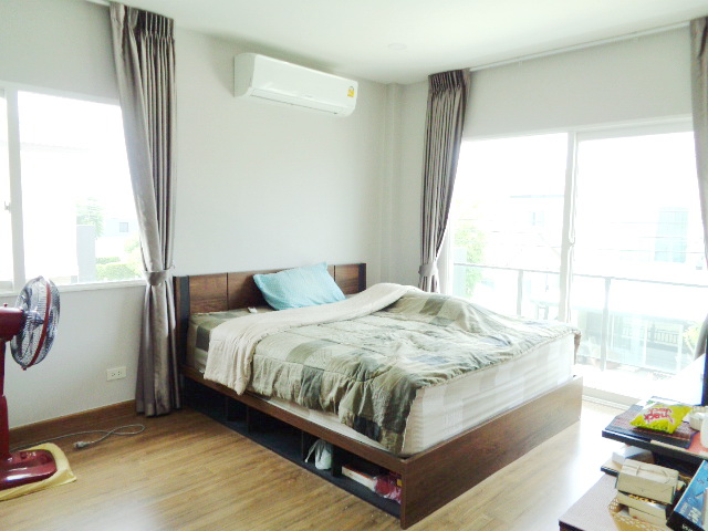 H1169 ขายบ้านเดี่ยวมือ2 สภาพใหม่มากๆ เซนโทร Centro ประชาอุทิศ 90 (รูปที่ 7)