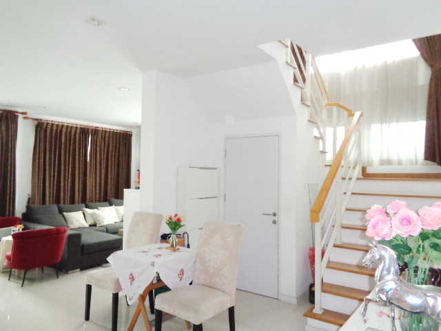 H1205 ขายบ้านเดี่ยว 2 ชั้น โครงการ หมู่บ้านปัญญาอินทรา P4 (The Ozone) ถนนปัญญาอินทรา (รูปที่ 16)