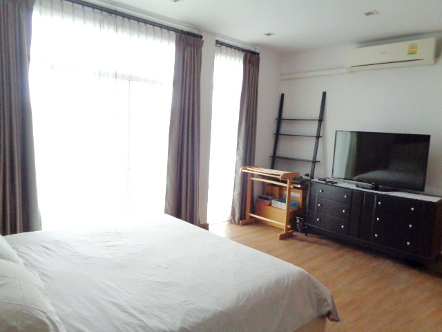 H1205 ขายบ้านเดี่ยว 2 ชั้น โครงการ หมู่บ้านปัญญาอินทรา P4 (The Ozone) ถนนปัญญาอินทรา (รูปที่ 6)