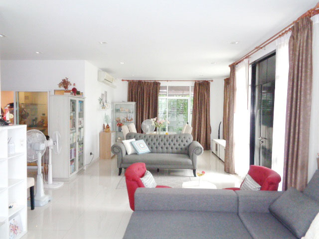 H1205 ขายบ้านเดี่ยว 2 ชั้น โครงการ หมู่บ้านปัญญาอินทรา P4 (The Ozone) ถนนปัญญาอินทรา (รูปที่ 12)