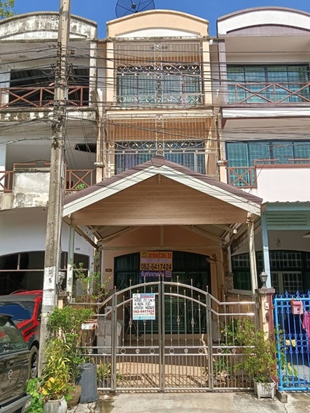 H718 ขาย ทาวน์เฮ้าส์ 3 ชั้น 22.1 ตร.วา ม.จินดาธานี อยู่ถนนบรมราชชนนี 117 ห่างถนนใหญ่เพียง 150เมตร ตกแต่งใหม่ สภาพพร้อมอยู่ (รูปที่ 2)