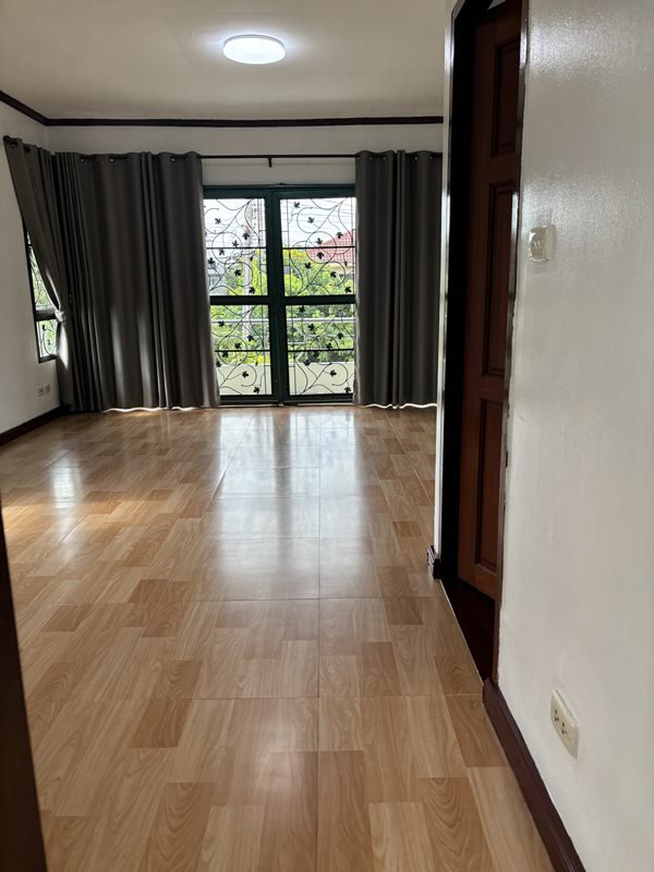ขายบ้านเดี่ยว 2 ชั้น หมู่บ้านศุภาลัยบุรีคลอง4 บ้านหัวมุม เงียบสงบ มี รปภ.ปลอดภัย โทร 0865081318 (รูปที่ 5)