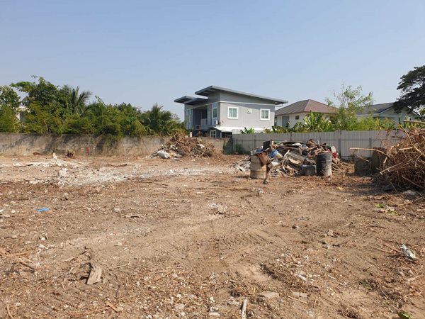 ขายที่ดิน ราคาถูกมาก ในซอยพุทธมณฑลสาย2 แยก11 เนื้อที่ 178 ตารางวา อยู่ริมถนนสาธารณะ โทร 081-874-8031 (รูปที่ 3)