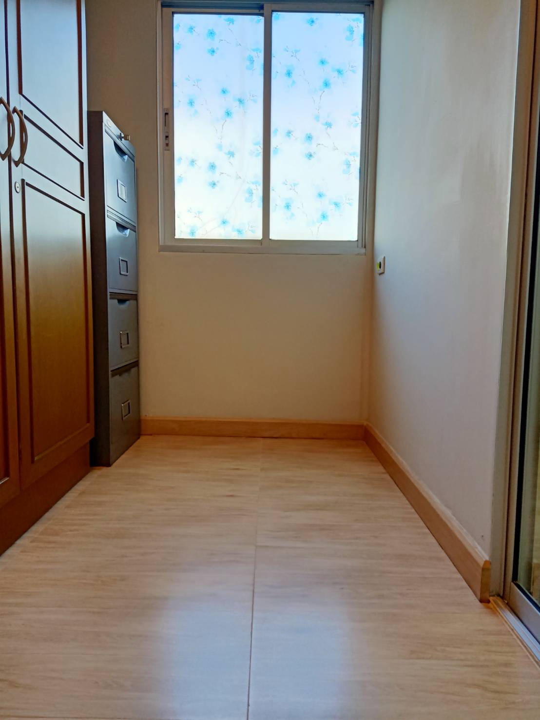 ให้เช่า Smart Condo วัชรพล(สมาร์ทคอนโด วัชรพล) ห้องมุม ห้องใหญ่ ครบทุกอย่าง (รูปที่ 3)