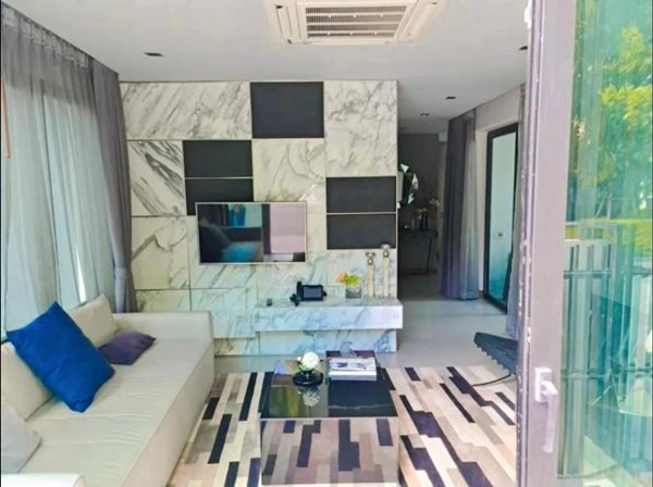 ขายบ้าน pool villa ถูกสุด ลดราคา หรู มีสระว่ายน้ำ เฟอร์นิเจอร์ บิ้วอิน พร้อมอยู่ โครงการ H-Cape Minera รามอินทรา โทร 063-789-4632 (รูปที่ 3)