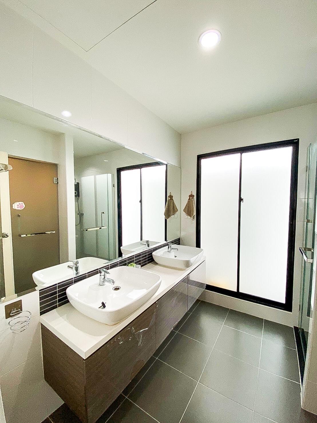ให้เช่าทาวน์โฮม 3 ชั้น ? หมู่บ้านพาทิโอ ศรีนครินทร์ - พระราม9 (รูปที่ 21)