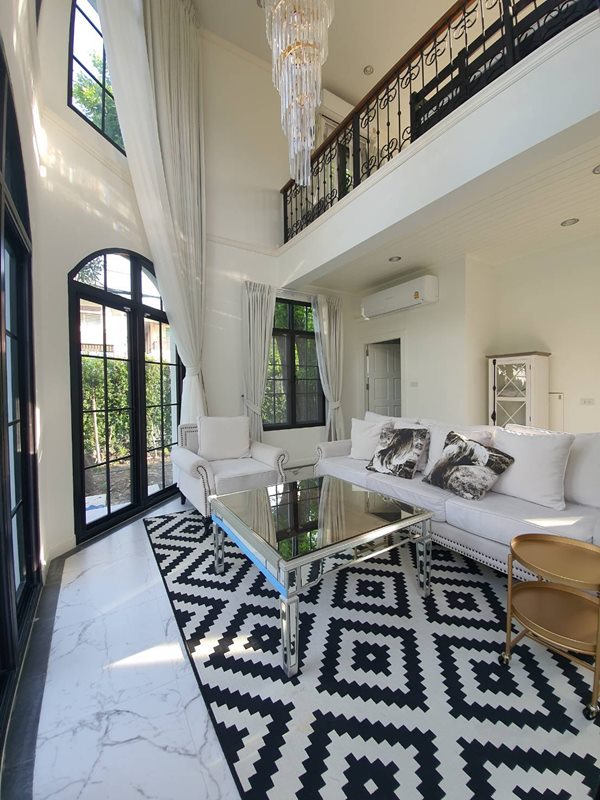 House for rent ให้เช่าบ้าน 2 ชั้นครึ่ง หลังใหญ่พร้อมสระว่ายน้ำ สไตล์โคโลเนียล โซนต้นพระราม2 เฟอร์นิเจอร์ครบ พร้อมเข้าอยู่ (รูปที่ 6)
