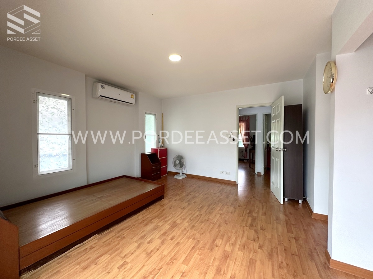 ขายบ้านแฝด เมอริทแกรนด์ สุวรรณภูมิ บางนา-ตราด กม.13 สุขาภิบาล6 (ซอยวัดหลวงพ่อโต) บางพลีใหญ่ สมุทรปราการ ต่อเติมครัวด้านหลัง+ห้องด้านข้างบ้าน (รูปที่ 9)