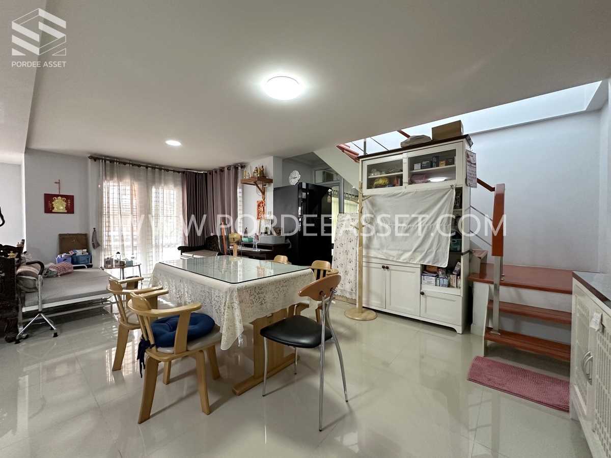 ขายบ้านแฝด เมอริทแกรนด์ สุวรรณภูมิ บางนา-ตราด กม.13 สุขาภิบาล6 (ซอยวัดหลวงพ่อโต) บางพลีใหญ่ สมุทรปราการ ต่อเติมครัวด้านหลัง+ห้องด้านข้างบ้าน (รูปที่ 4)