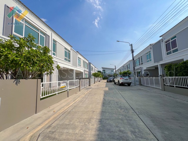 บ้านแฝด คาซ่า วิลล์ ปิ่นเกล้า - ศรีรัช Casa Ville Pinklao Srirat (รูปที่ 2)