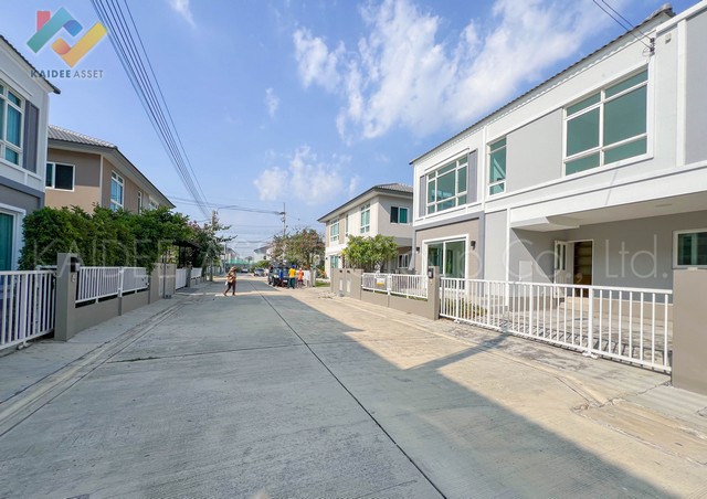 บ้านแฝด คาซ่า วิลล์ ปิ่นเกล้า - ศรีรัช Casa Ville Pinklao Srirat (รูปที่ 3)