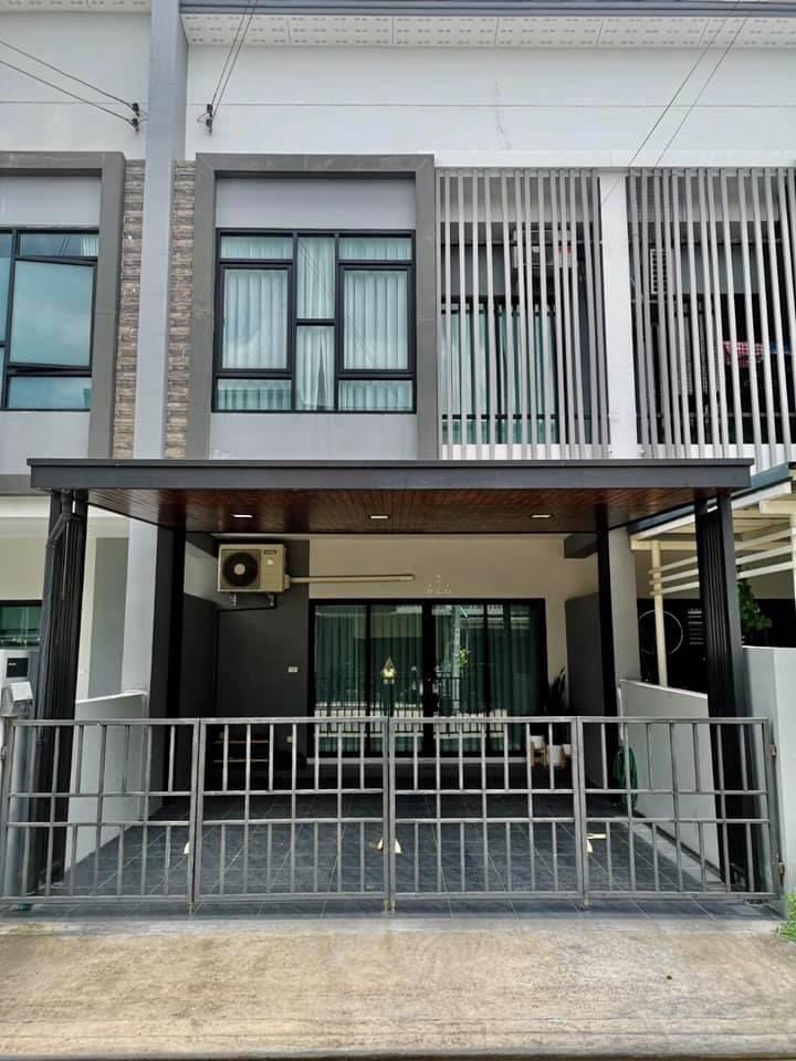 ขายบ้านทาวน์โฮม หมู่บ้าน Rubik cubeถนนเพชรเกษม ซอยเพชรเกษม81/6