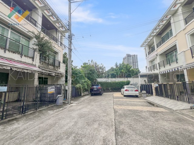 ทาวน์โฮม บ้านกลางเมือง เออร์บาเนี่ยน สาทร-ตากสิน (Urbanion Sathorn-Taksin) (รูปที่ 2)