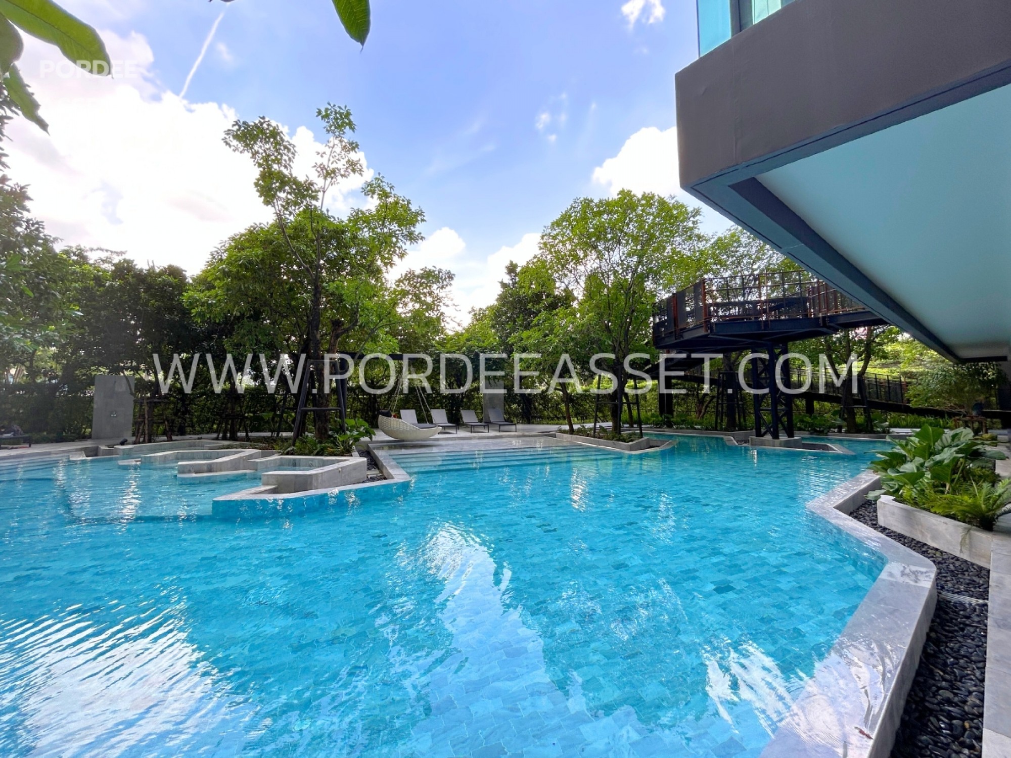 คอนโดหรู ราคาถูก!! IDEO New Rama9 (ห้อง Duplex 52 ตร.ม.) ตกแต่ง Modern luxury อยู่ใจกลางเมืองเดินทางสะดวก ใกล้เอกมัย ทองหล่อ : ไอดีโอ นิว พระราม 9 (รูปที่ 15)