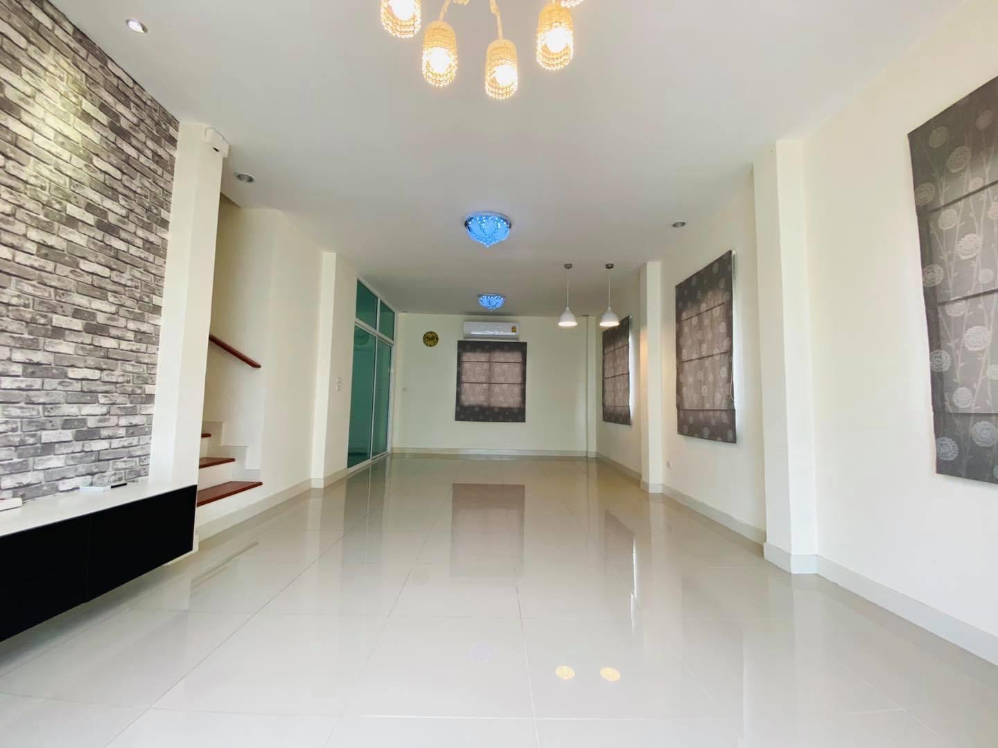 ขายบ้านแฝดสไตล์บ้านเดี่ยว มบ.บุรีรมย์ รังสิต-คลอง4 ทำเล ถนนไสวประชาราษฏร์ (รูปที่ 8)