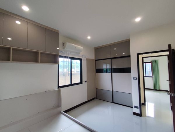 ขายบ้านเดี่ยว ทำเลดี แห่งอนาคต ใจกลาง เมืองกาญจนบุรี เฟอร์นิเจอร์ พร้อมเข้าอยู่ได้ทันที โทร 094-964-1497 (รูปที่ 5)