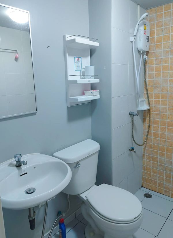 (ให้เช่า) Lumpini Condo Town Chonburi-Sukhumvit ลุมพินี คอนโดทาวน์ ชลบุรี เพียง 3900.- เครื่องใช้ไฟฟ้า-เฟอร์ครบ สุขุมวิท, ชลบุรี โทร 096-931-4352 (รูปที่ 5)