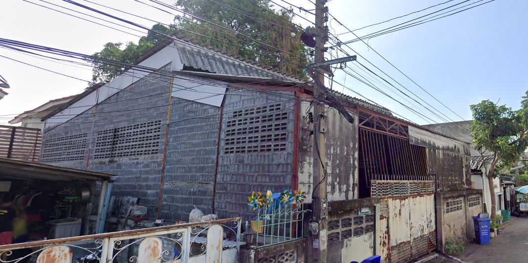 ขายที่ดินพร้อมโกดังใกล้รถไฟฟ้า