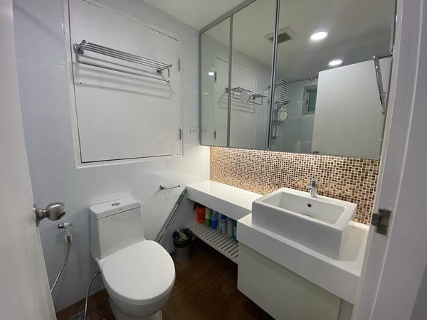 ให้เช่าคอนโด Condo One Thonglor ทำเลทองใจกลางสุขุมวิท ใกล้ BTS ทองหล่อ เฟอร์นิเจอร์ครบชุด พร้อมเข้าอยู่ทันที โทร 089-779-7017 (รูปที่ 8)