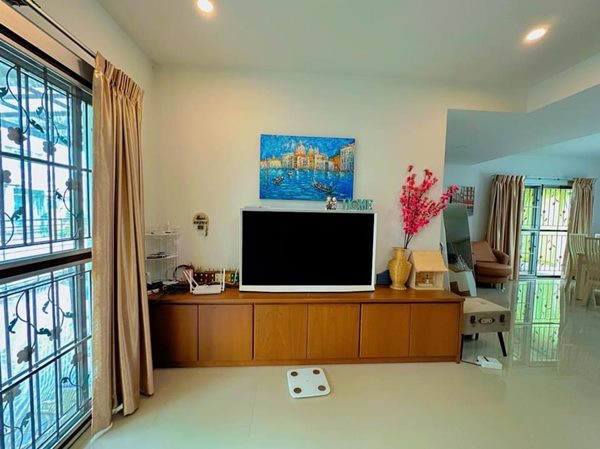 For Sale ขายบ้านเดี่ยว 2 ชั้น หมู่บ้าน ไลฟ์ซิตี้โฮม2 อ่างศิลา จ.ชลบุรี โทร 065-5639565 (รูปที่ 4)