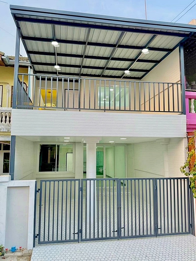 บ้านสวยมาก มีเทอเรซด้านหน้า รีโนเวทใหม่ พร้อมอยู่ #หมู่บ้านเมืองทองธานี โครงการติวานนท์ 4 ใกล้โรงเรียนกองทัพบกอุปถัมภ์ ( ช่างกล ขส. ทบ. ) (รูปที่ 2)