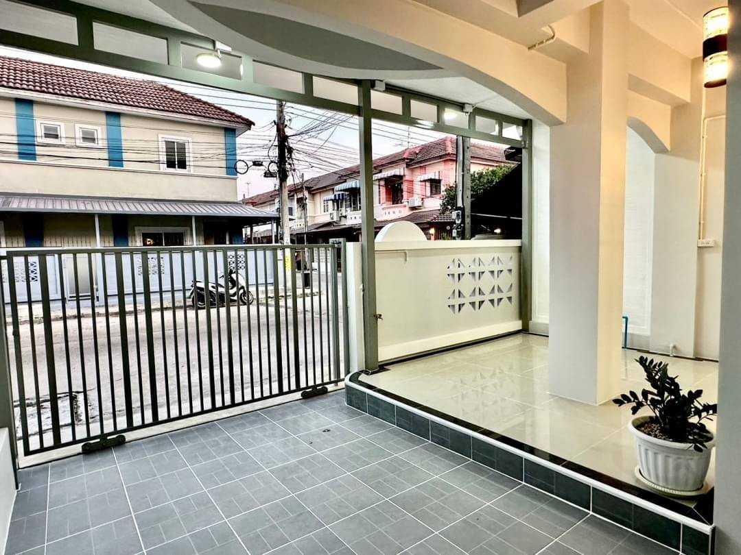 บ้านสวยมาก ถนนเมน หลังบ้านโล่งไม่ชนใคร หมู่บ้านปิยวรารมย์ 1 บางบัวทอง ถนนบางกรวย – ไทรน้อย ทาวน์เฮ้าส์ 4 ห้องนอน ใกล้เซ็นทรัล เวสเกต (รูปที่ 6)