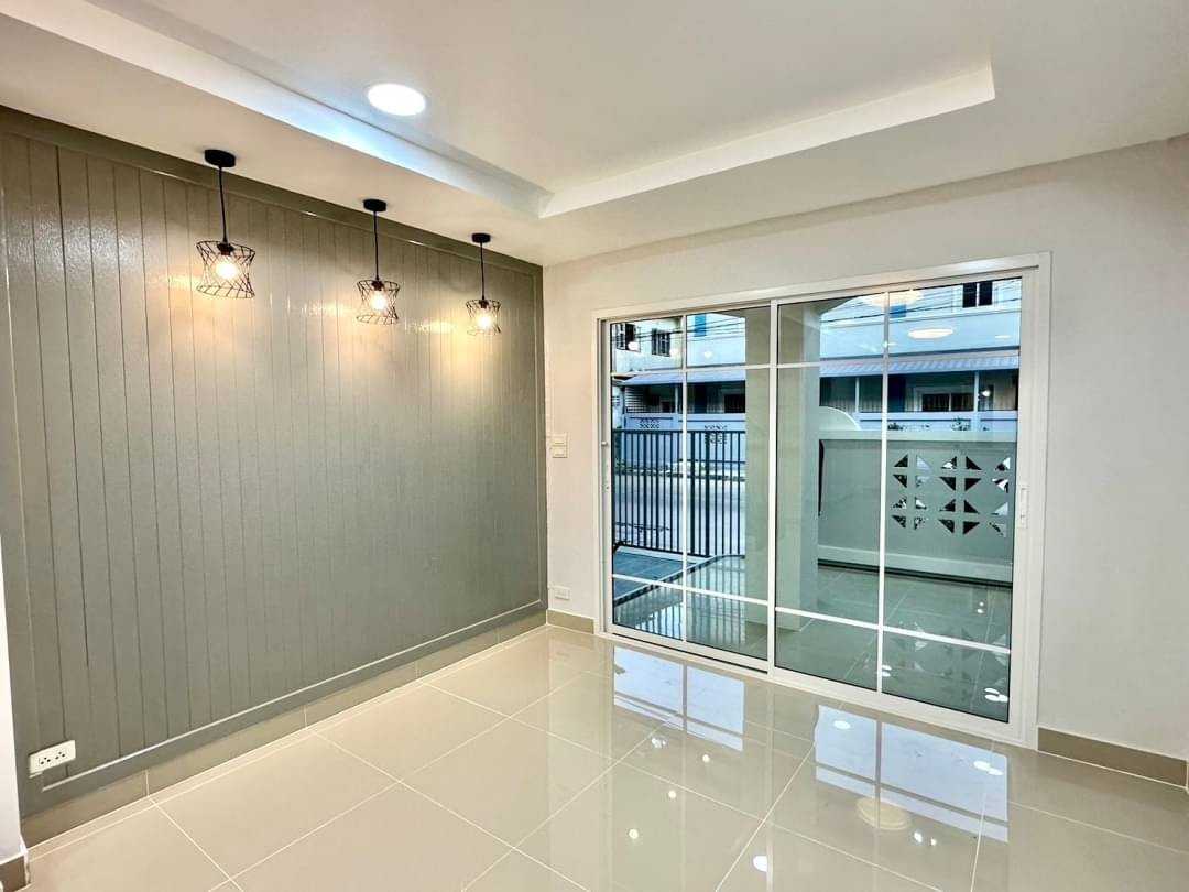 บ้านสวยมาก ถนนเมน หลังบ้านโล่งไม่ชนใคร หมู่บ้านปิยวรารมย์ 1 บางบัวทอง ถนนบางกรวย – ไทรน้อย ทาวน์เฮ้าส์ 4 ห้องนอน ใกล้เซ็นทรัล เวสเกต (รูปที่ 10)
