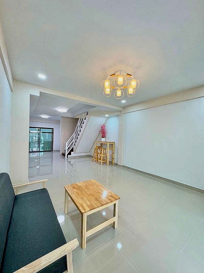 บ้านสวยมาก มีเทอเรซด้านหน้า #หมู่บ้านมิตรภาพ 2 ซอยวัดกู้ ปากเกร็ด ทาวน์เฮ้าส์ 2 ห้องนอน รีโนเวทใหม่ ใกล้โรงเรียนสวนกุหลาบ นนทบุรี (รูปที่ 9)