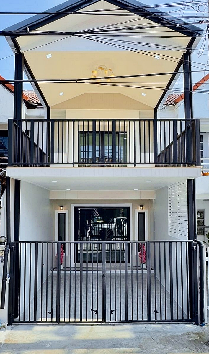 บ้านสวยมาก มีเทอเรซด้านหน้า #หมู่บ้านมิตรภาพ 2 ซอยวัดกู้ ปากเกร็ด ทาวน์เฮ้าส์ 2 ห้องนอน รีโนเวทใหม่ ใกล้โรงเรียนสวนกุหลาบ นนทบุรี (รูปที่ 2)