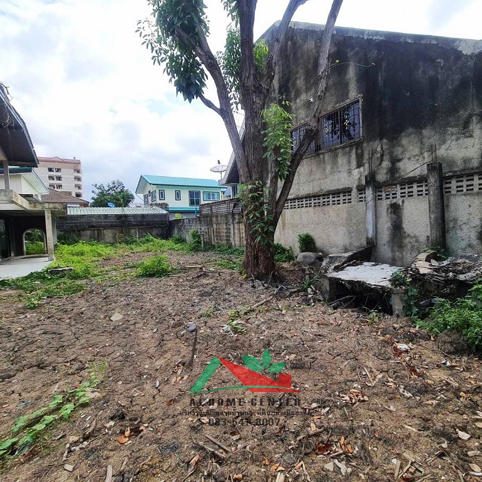 ขายที่ดินพร้อมโครงสร้างบ้าน ขนาด126ตรว. ซ.ลาดพร้าว80 แยก14 จัดกู้ฟรี (รูปที่ 12)