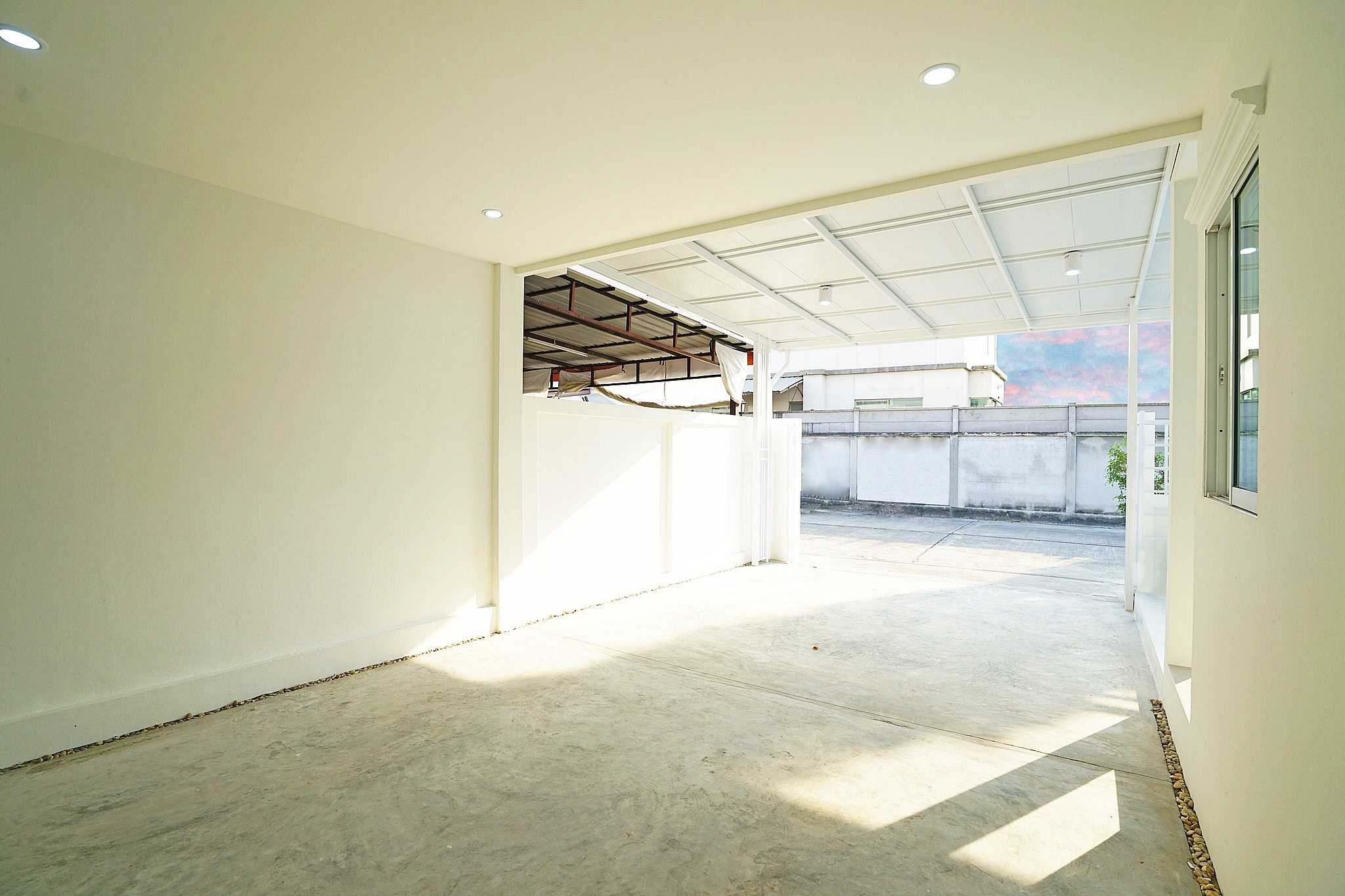 บ้านสวยมาก หน้าบ้านไม่ชนใคร #หมู่บ้านรุ่งกานต์ 7 บางกรวย – ไทรน้อย เลียบคลองเจ็ก ใกล้การไฟฟ้าฝ่ายผลิตไทรน้อย (รูปที่ 4)