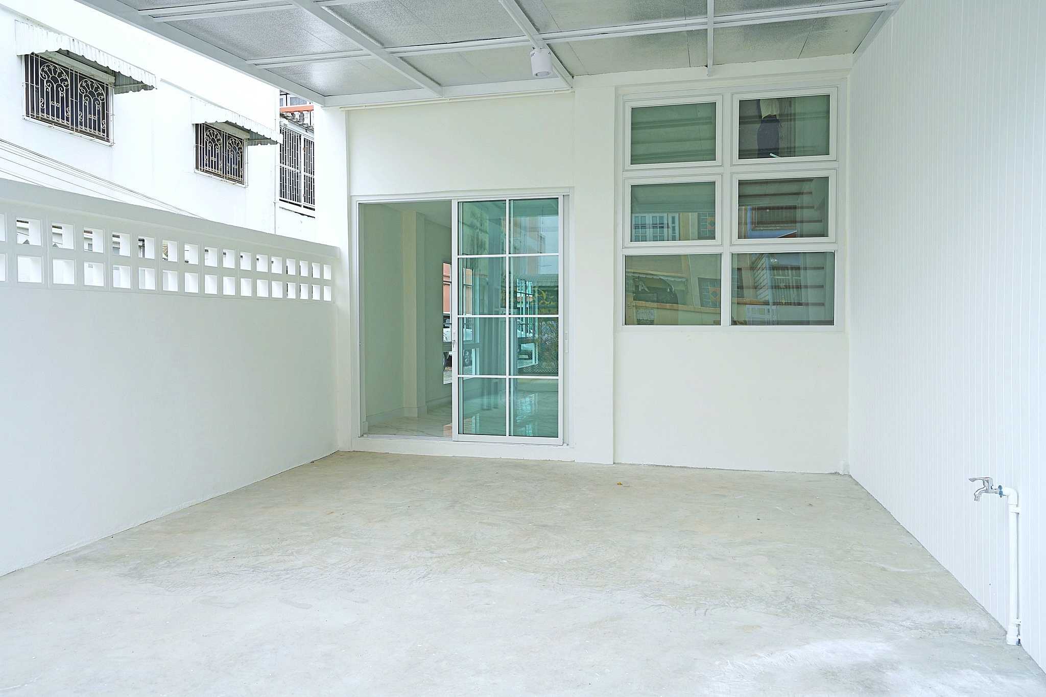 บ้านสวย หลังมุม รีโนเวทใหม่ สไตล์มินิมอล #หมู่บ้านเพชรประทาน เพชรเกษม 51 บางแค ทาวน์เฮ้าส์ 3 ชั้น ใกล้เดอะมอลล์ บางแค (รูปที่ 4)