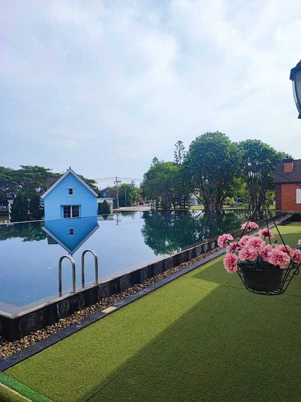 ขายด่วน ทาวเฮ้าส์ สภาพใหม่ หมู่บ้าน Villaggio บางนา เนื้อที่ 20 ตร.ว. ใกล้มหาวิทยาลัย ABAC โทร 098-7967736 (รูปที่ 8)