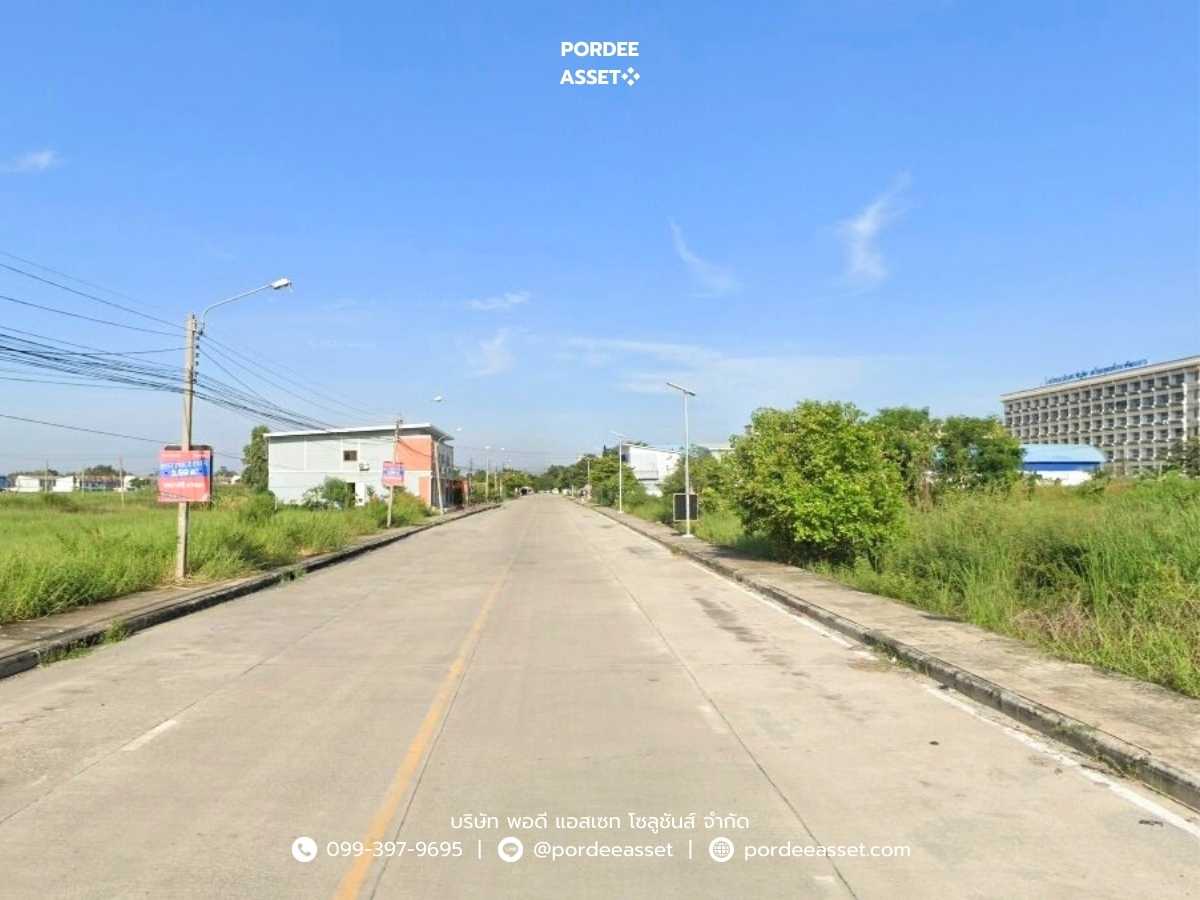 ทาวน์โฮม ซอยนวมินทราชินูทิศ16 (ข้าง รร.นวมินทราชินูทิศ เตรียมอุดมพัฒนาการ) ใกล้เอแบค บางนา สมุทรปราการ (รูปที่ 16)