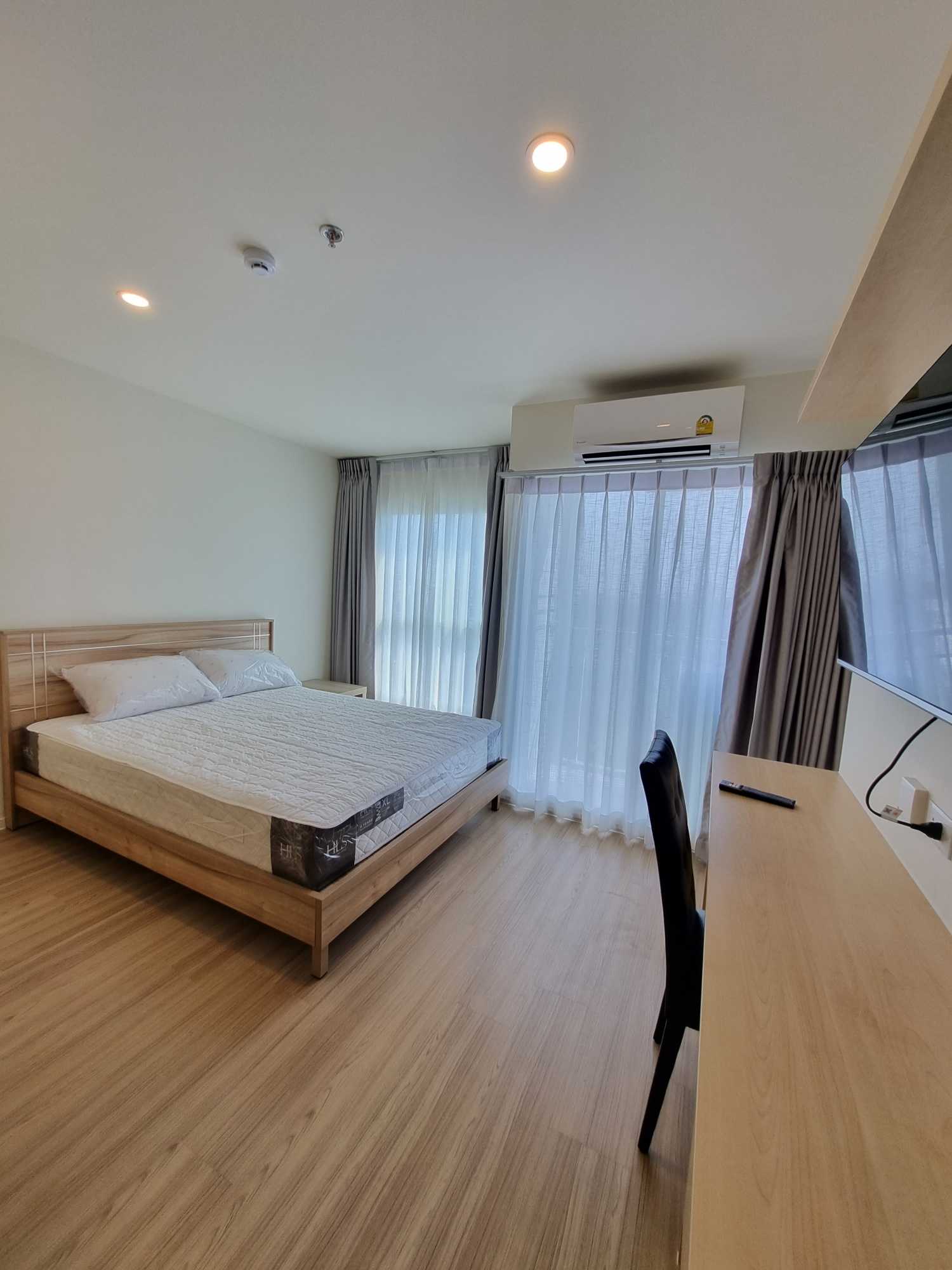 มีเครื่องซักผ้า คอนโด ลุมพินีวิลล์ แจ้งวัฒนะ-ปากเกร็ด สเตชั่น ตรงข้ามเซ็นทรัลแจ้งวัฒนะ สตูดิโอ 23 ตรม. ชั้น 6 พร้อมอยู่พ.ค. 68 เพียง 7,000 บาท (รูปที่ 2)
